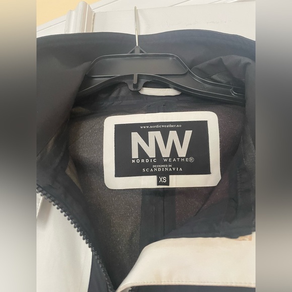 Nordic Weather colorblock rain jacket EUC - Picture 5 of 12